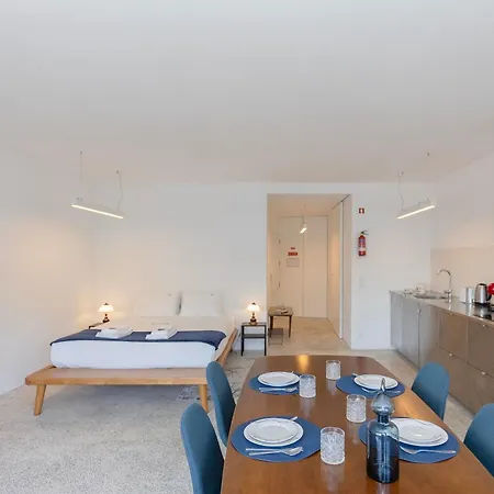 Apartment Liiiving In - Lobo 1